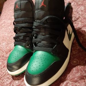 Nike Air Jordan 1 Mid Pine Green